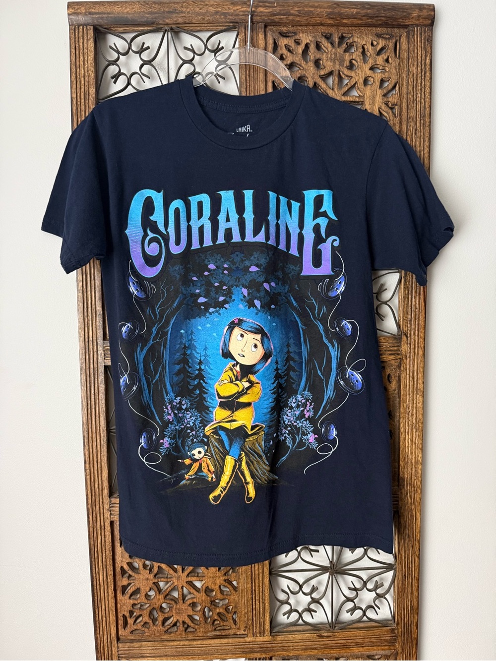 Coraline Graphic Tee in Navy